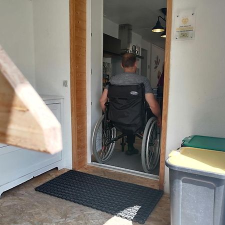 Aux D'Estaing Croises, Gite De Montagne Accessible A Tous 외부 사진