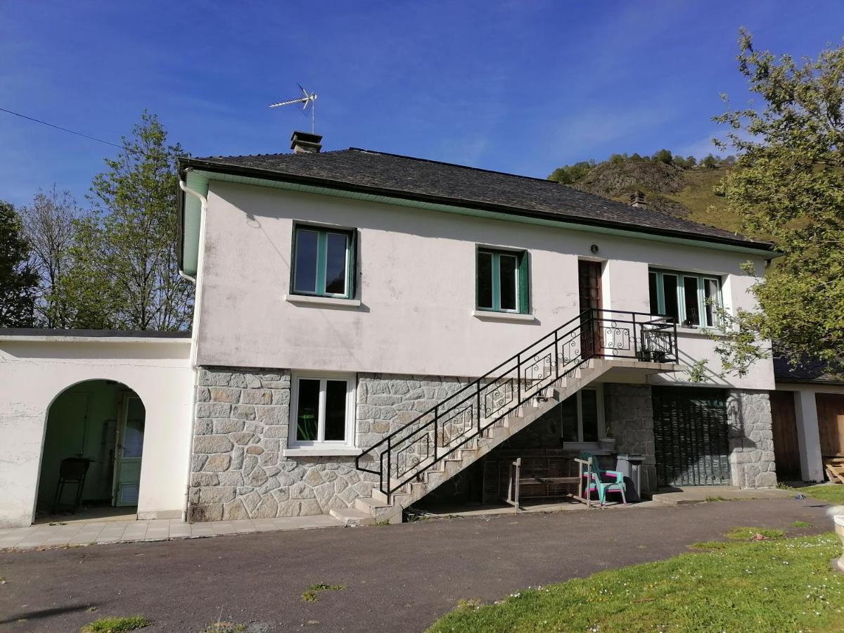 Aux D'Estaing Croises, Gite De Montagne Accessible A Tous 외부 사진