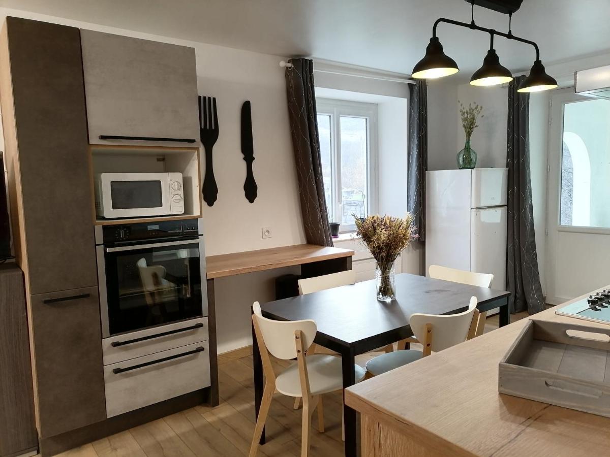 Aux D'Estaing Croises, Gite De Montagne Accessible A Tous 외부 사진