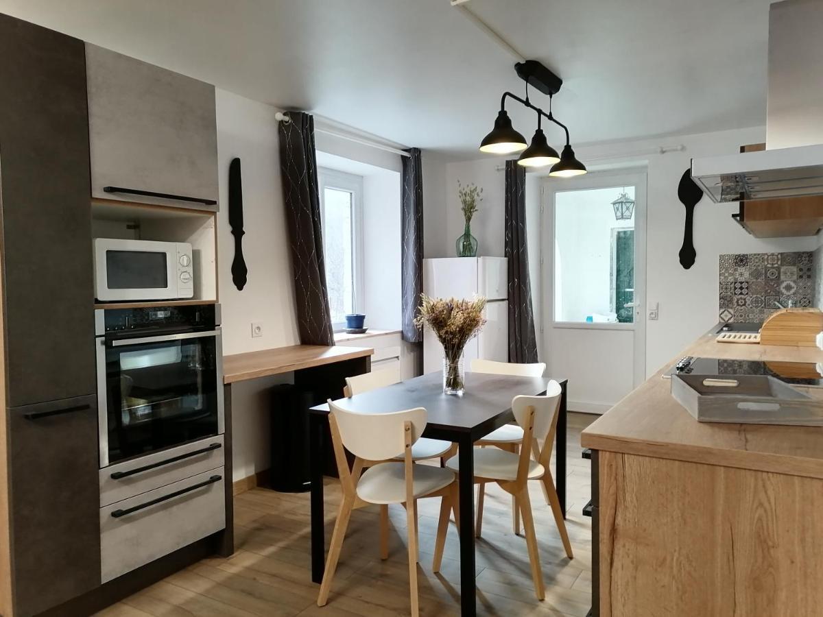 Aux D'Estaing Croises, Gite De Montagne Accessible A Tous 외부 사진