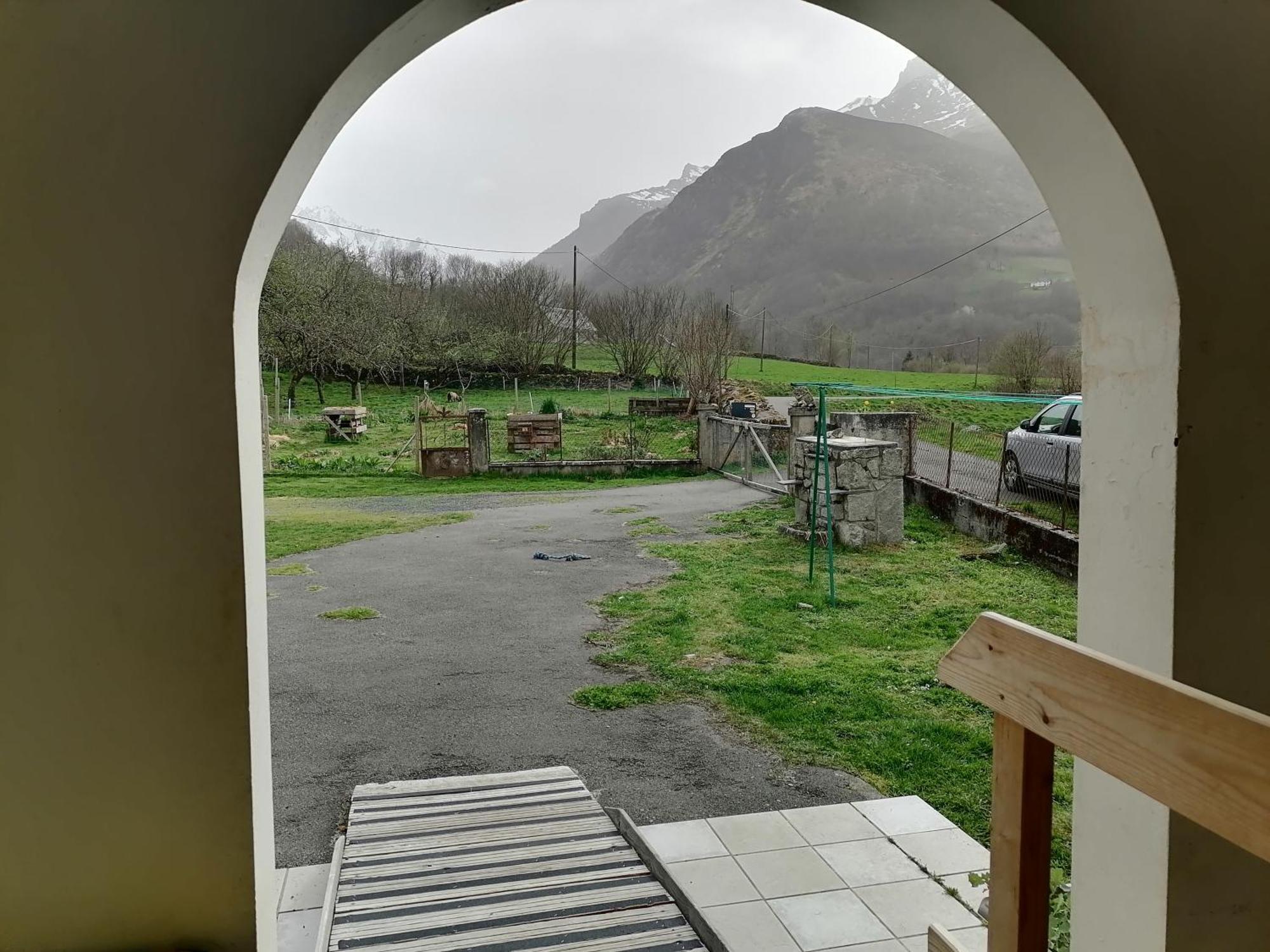 Aux D'Estaing Croises, Gite De Montagne Accessible A Tous 외부 사진