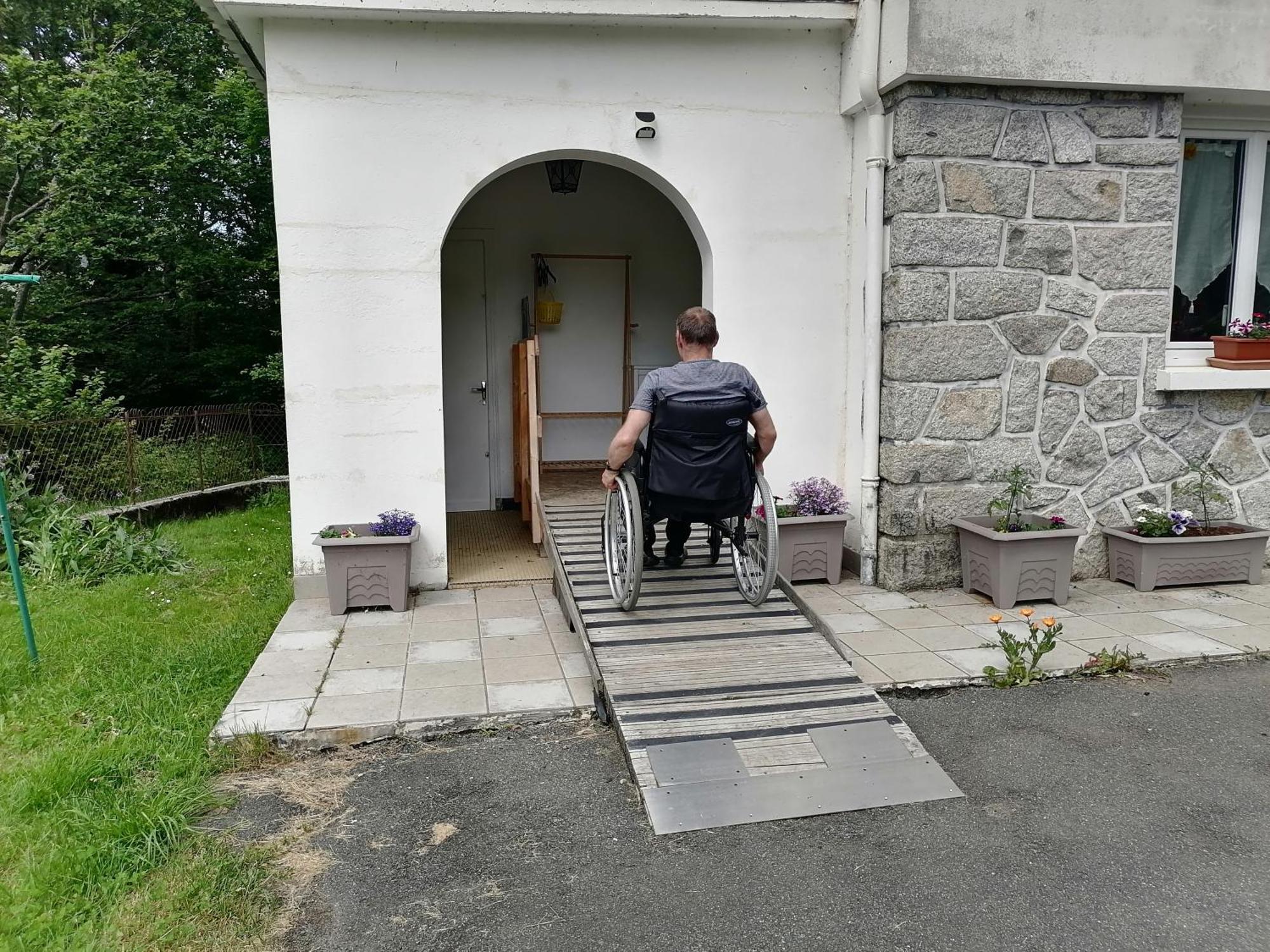 Aux D'Estaing Croises, Gite De Montagne Accessible A Tous 외부 사진